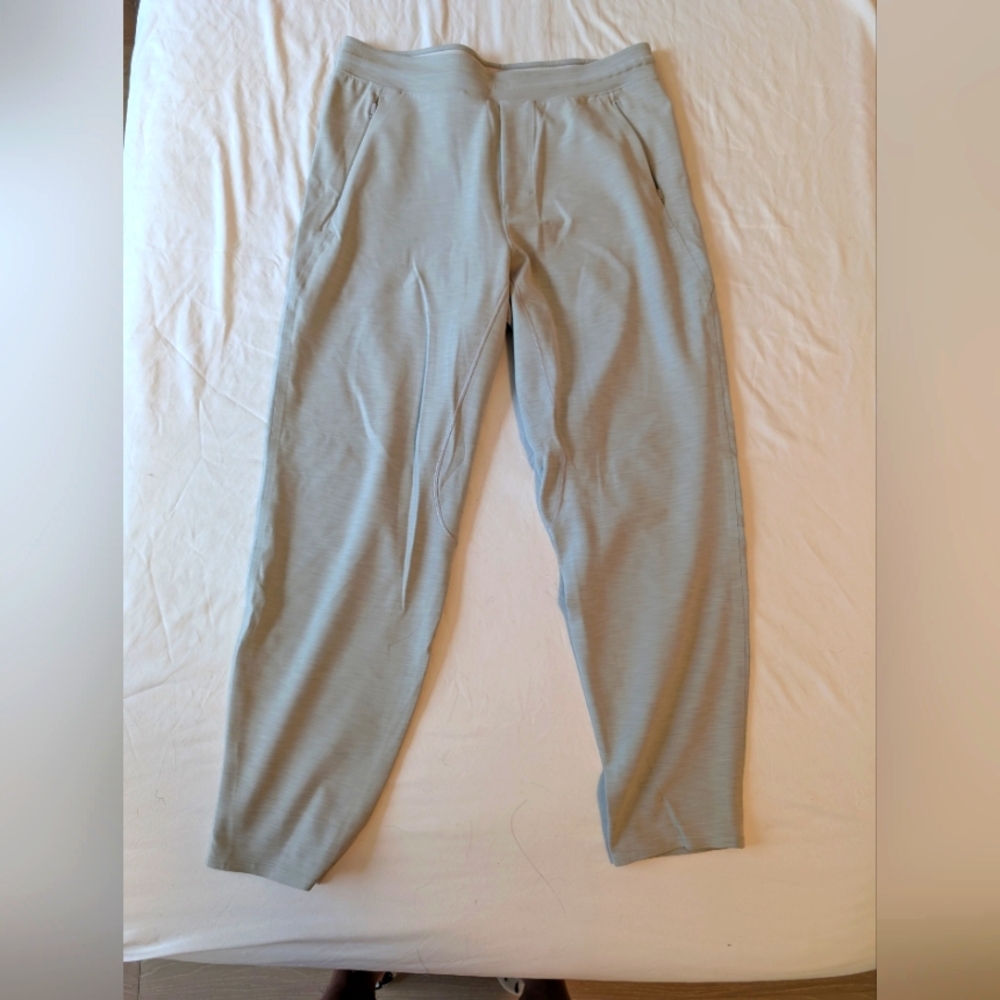 Lululemon Men Balancer Pant, size L, heathered raw linen